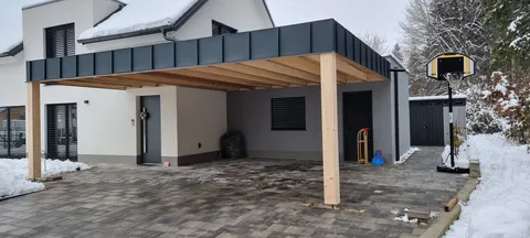 Karport s pločevino