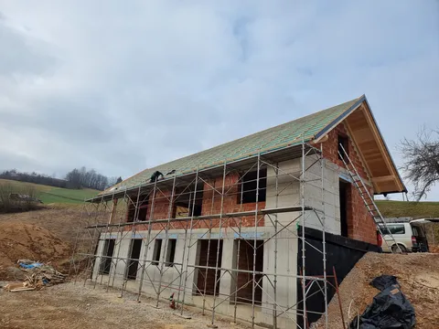 Polaganje strešne kritine
