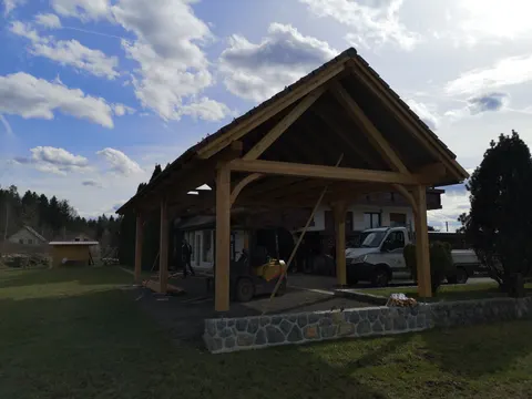 Lesena konstrukcija